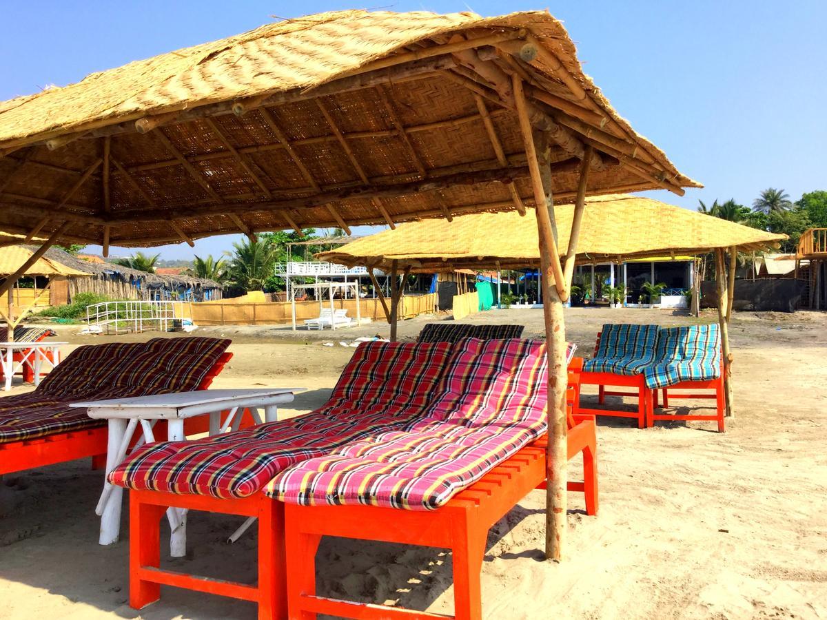 Morjim Queen Beach Resort ภายนอก รูปภาพ